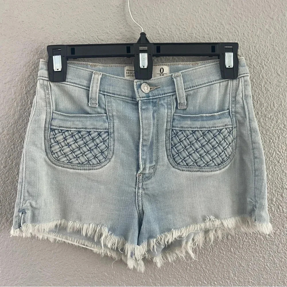 Abercrombie & Fitch High Rise Jean Shorts size‎ 0 Frayed Hem Basketweave pockets